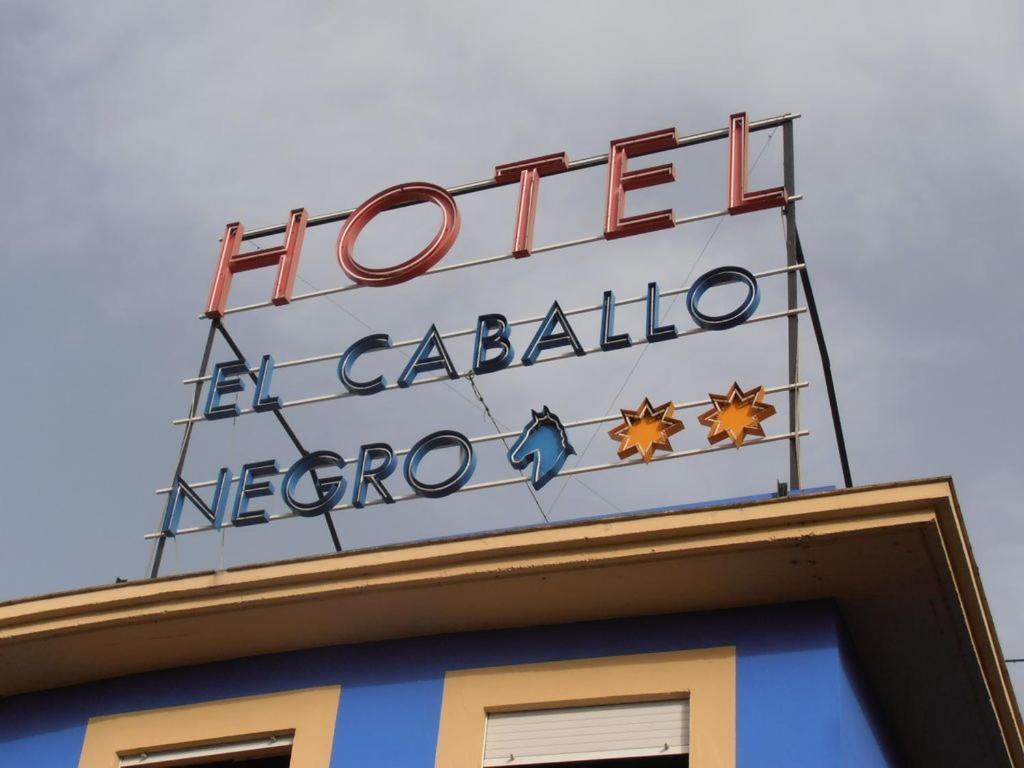 פוארטו ריאל Hotel Caballo Negro מראה חיצוני תמונה